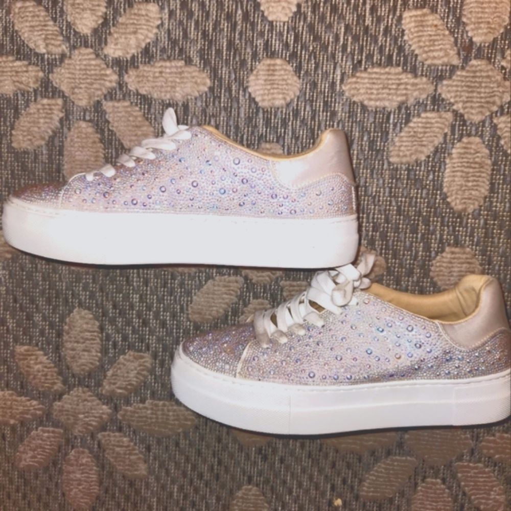 Betsy Johnson SIDNY pearl sneakers